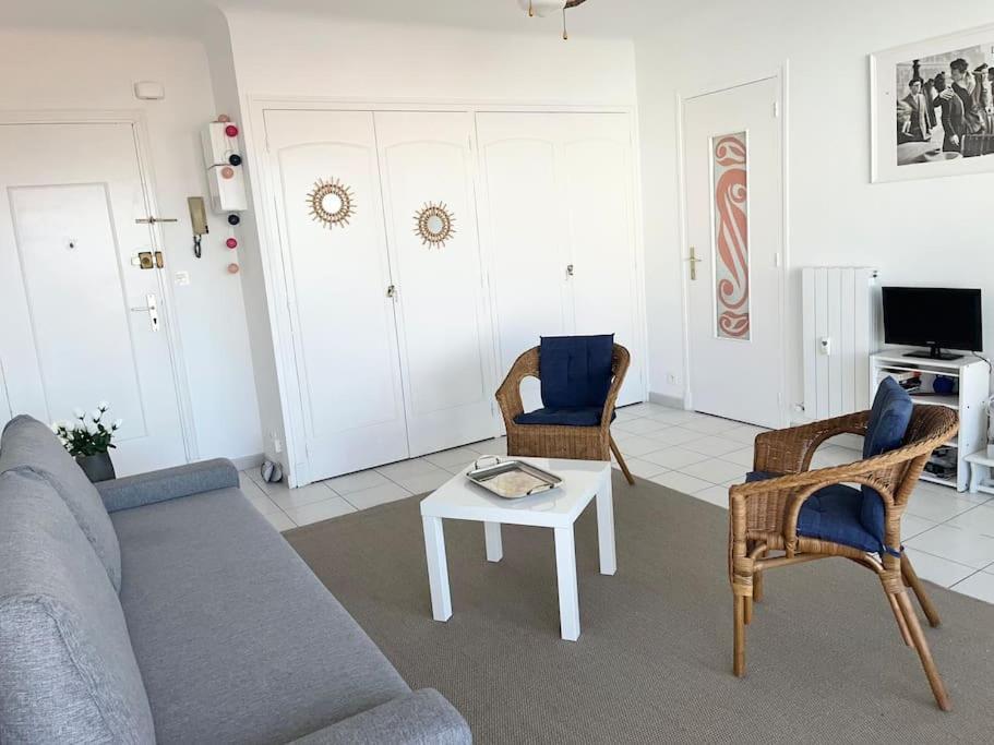 Hendaye Plage Charmant Studio 2Pers Avec Grande Terrasse Vue Mer Exterior photo